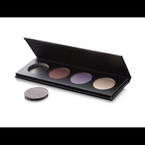 Empty quad case for eyeshadow - Picture 3 of 4
